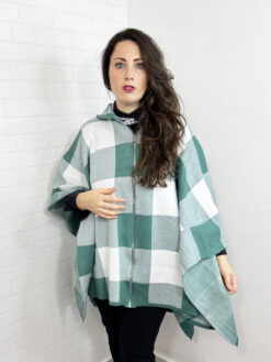 PONCHO A QUADRI