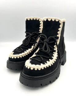 STIVALETTO IN SUEDE CON PASSAMANERIA
